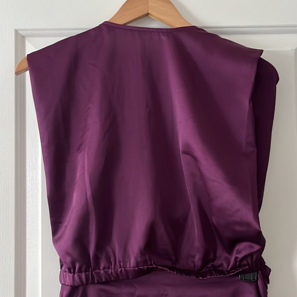 Cropped satin skirt set - Picture 2 of 8